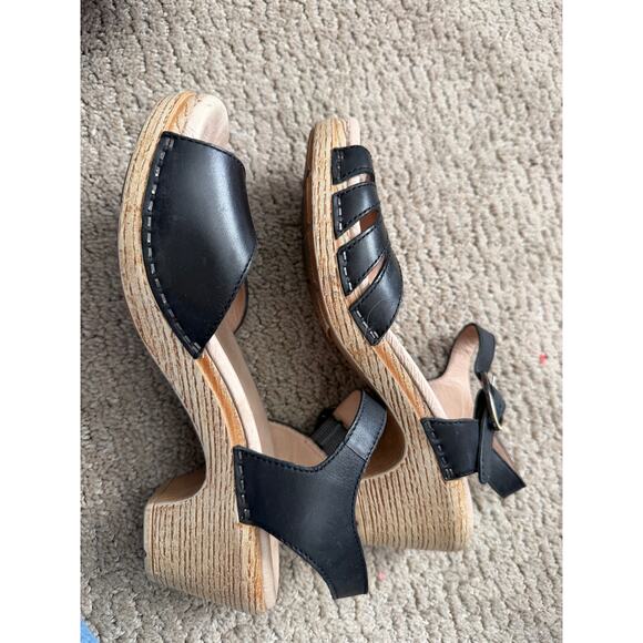 Dansko Marlow Sandal - Women's size 37 (US size 6.5 to 7) - Picture 4 of 5